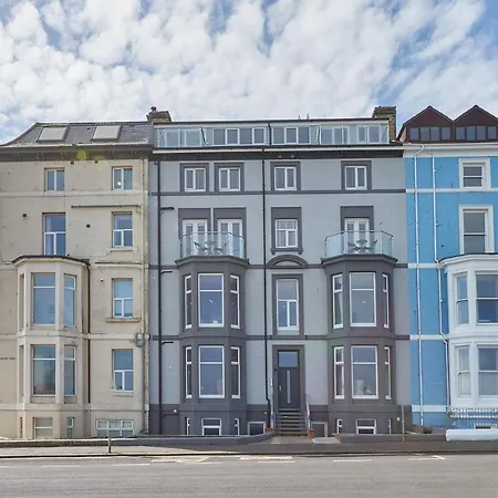 Apartment Host & - Sea Watcher