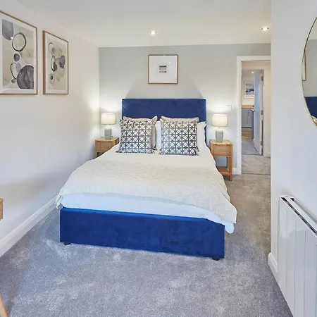 Host & - Sea Watcher Apartment *