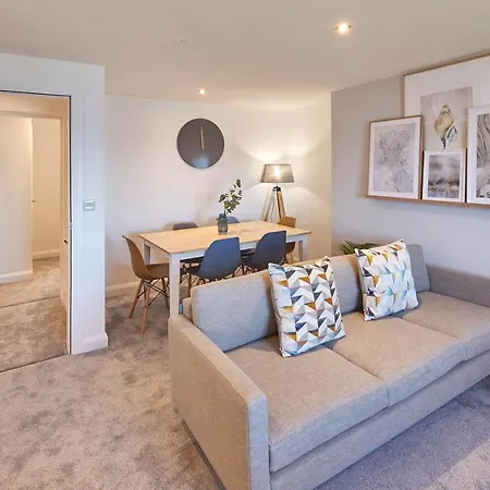 Host & - Sea Watcher Apartment Whitby