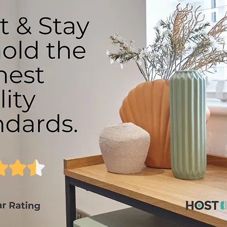 Host & - Sea Watcher * ウィットビー